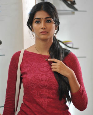 pooja hegde,actress pooja hegde,star heroine,mukundaa movie,oka laila kosam,bollywood chance  పాపం.. ముద్దుగుమ్మ...! 